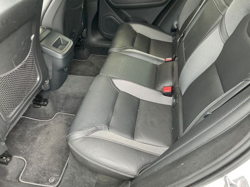 Volvo XC60 2.0 B4 Diesel Mild-Hybrid R Design AWD 2021 – снимка 24