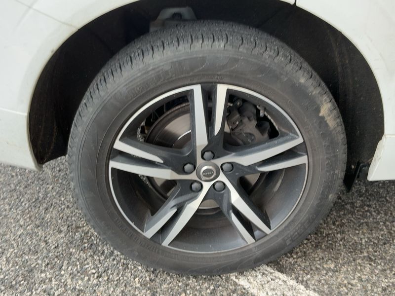 Volvo XC60 2.0 B4 Diesel Mild-Hybrid R Design AWD 2021 – снимка 9