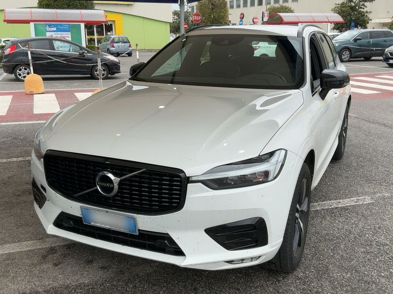Volvo XC60 2.0 B4 Diesel Mild-Hybrid R Design AWD 2021 – снимка 1