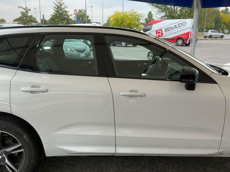 Volvo XC60 2.0 B4 Diesel Mild-Hybrid R Design AWD 2021 – снимка 10