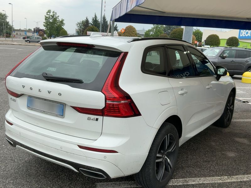Volvo XC60 2.0 B4 Diesel Mild-Hybrid R Design AWD 2021 – снимка 8