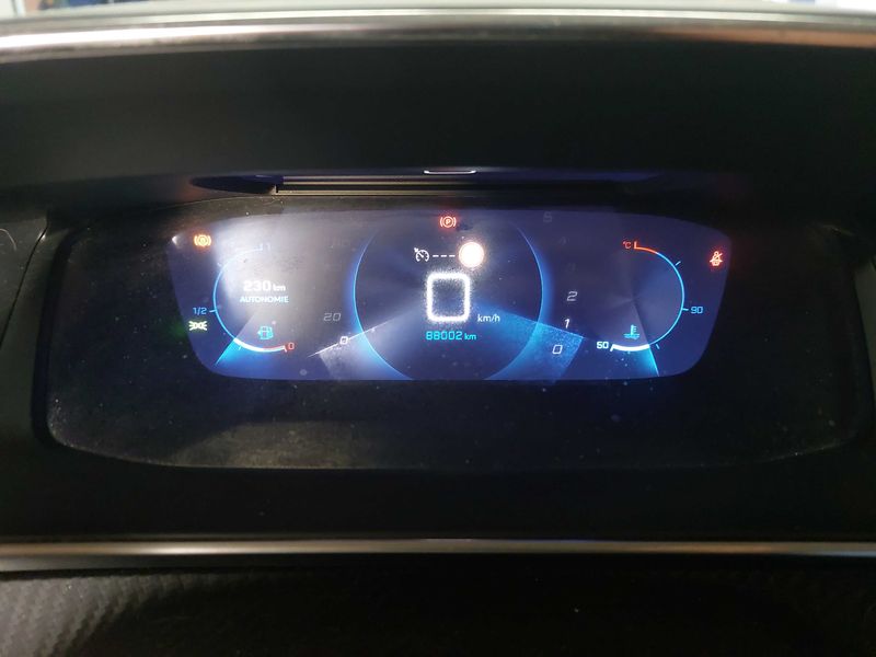 Peugeot 2008 1.2 PureTech Allure Business 2020 – снимка 12