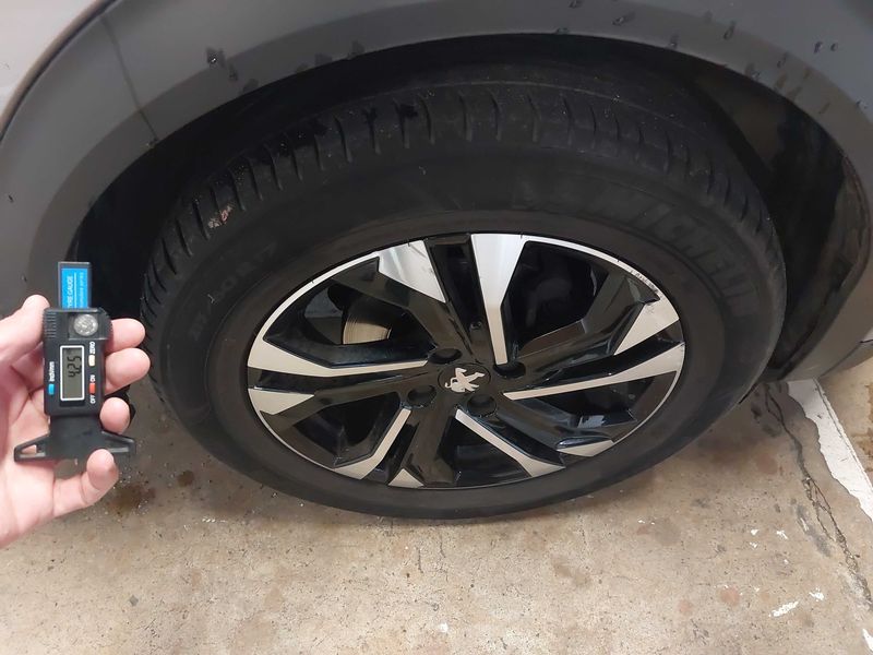 Peugeot 2008 1.2 PureTech Allure Business 2020 – снимка 22