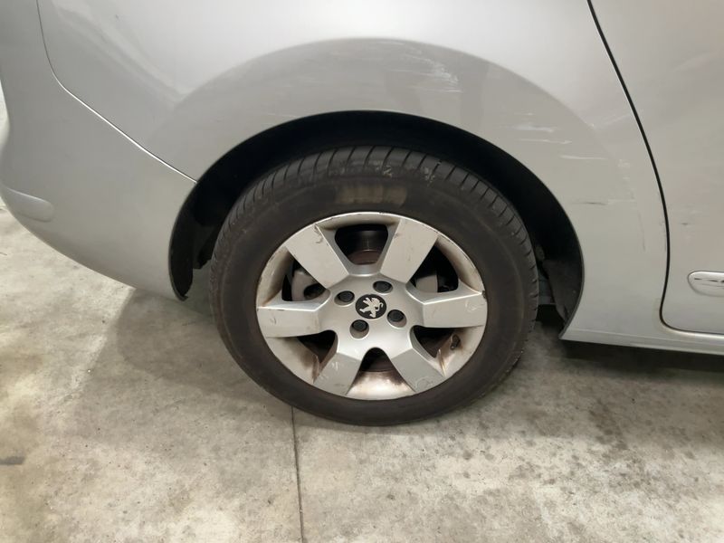 Peugeot 5008 1.6 HDi Allure 2014 – снимка 9