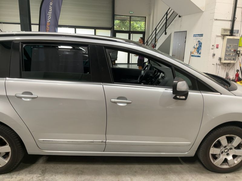 Peugeot 5008 1.6 HDi Allure 2014 – снимка 10