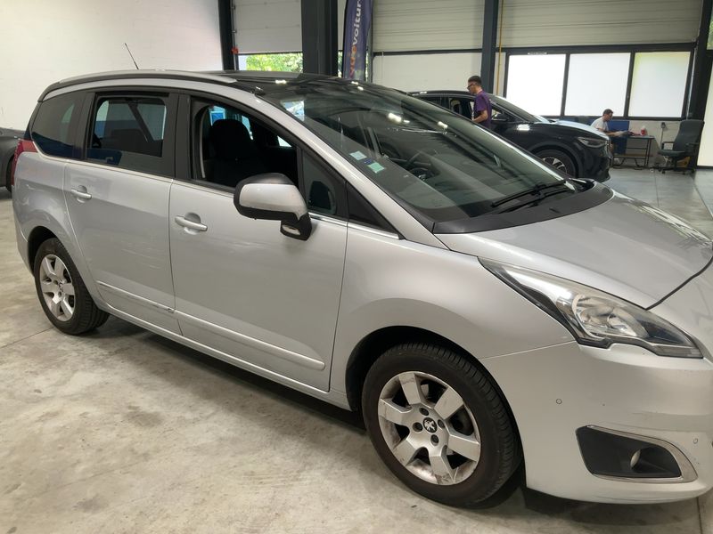 Peugeot 5008 1.6 HDi Allure 2014 – снимка 12