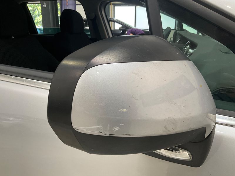 Peugeot 5008 1.6 HDi Allure 2014 – снимка 27