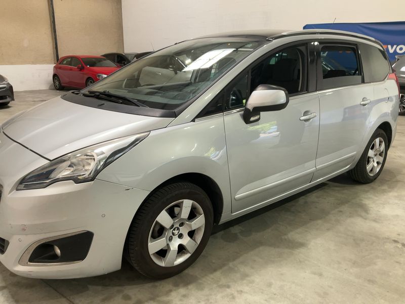 Peugeot 5008 1.6 HDi Allure 2014 – снимка 2