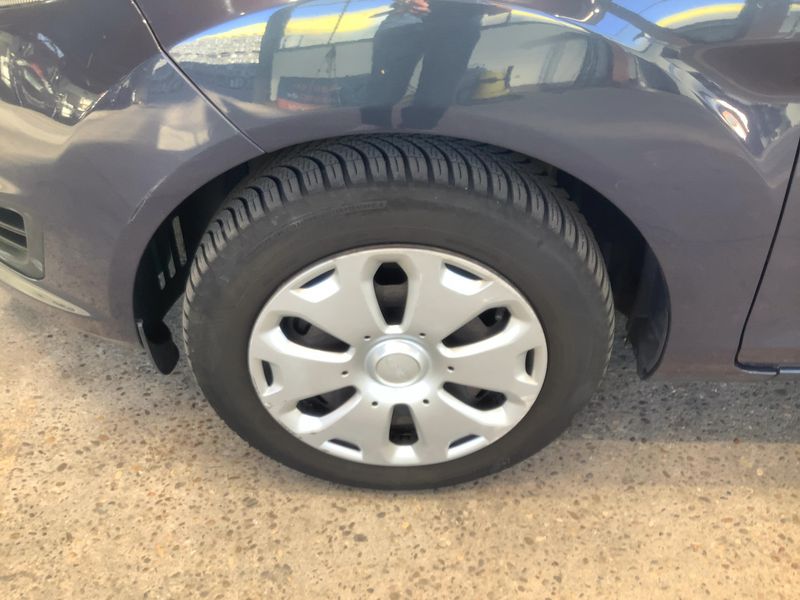 Ford Fiesta 1.25 Ambiente 2015 – снимка 3