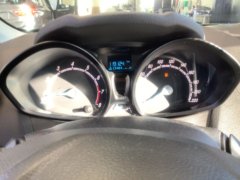 Ford Fiesta 1.25 Ambiente 2015 – снимка 18