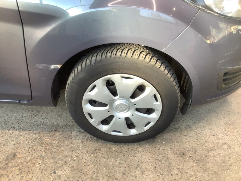 Ford Fiesta 1.25 Ambiente 2015 – снимка 11