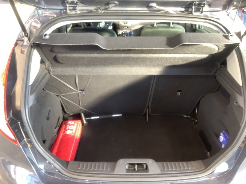Ford Fiesta 1.25 Ambiente 2015 – снимка 15