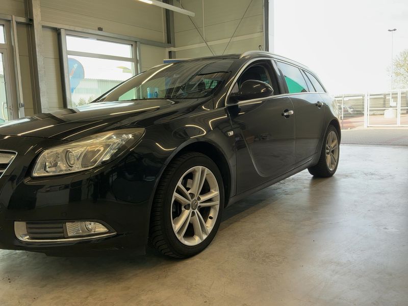 Opel Insignia Sports Tourer 2.0 CDTI Cosmo 2012 – снимка 2