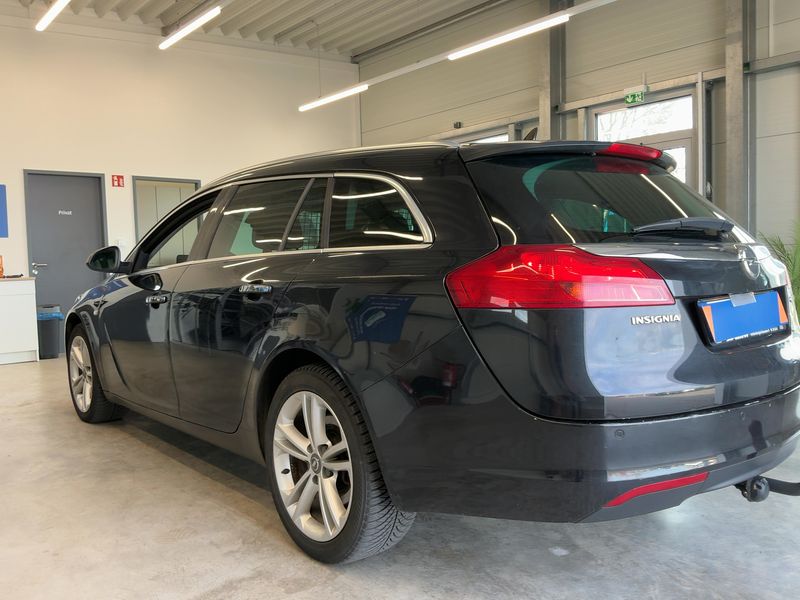 Opel Insignia Sports Tourer 2.0 CDTI Cosmo 2012 – снимка 6