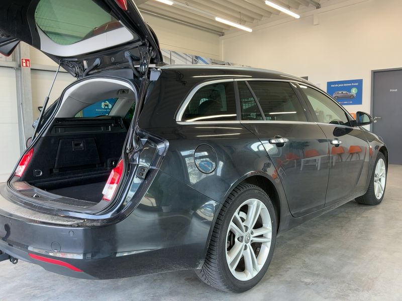 Opel Insignia Sports Tourer 2.0 CDTI Cosmo 2012 – снимка 8