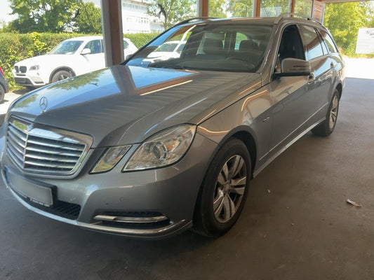 Mercedes-Benz E-Klasse E 250 CDI T BlueEfficiency Elegance 2011 – снимка 1