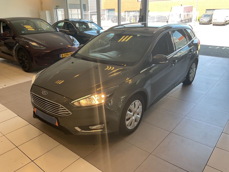 Ford Focus 1.0 EcoBoost Titanium 2015 – снимка 1