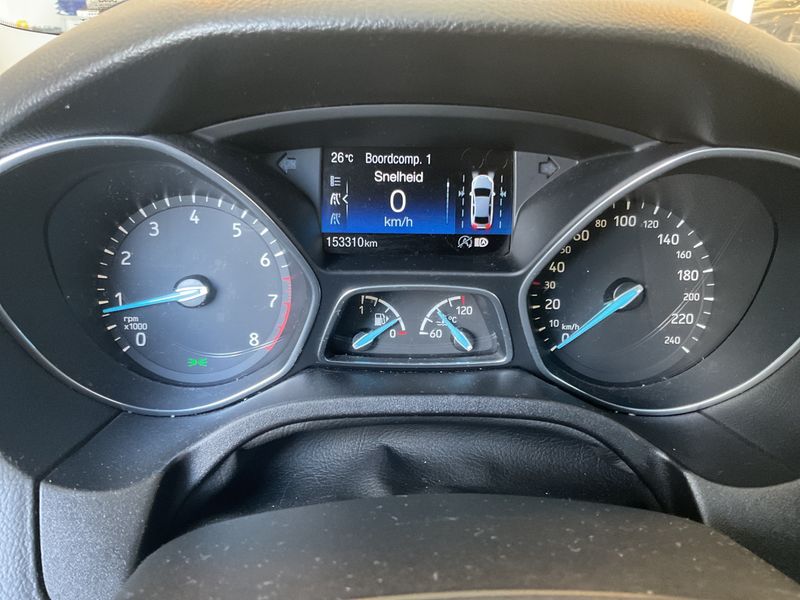 Ford Focus 1.0 EcoBoost Titanium 2015 – снимка 4