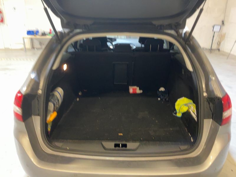 Peugeot 308 1.6 Blue-HDi Active 2017 – снимка 15