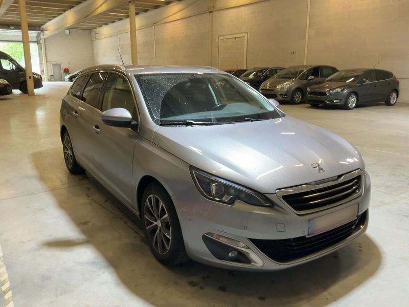 Peugeot 308 1.6 Blue-HDi Active 2017 – снимка 12