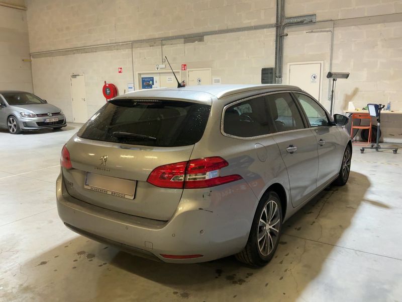 Peugeot 308 1.6 Blue-HDi Active 2017 – снимка 8