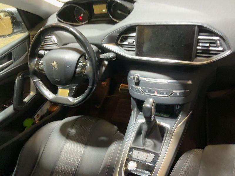 Peugeot 308 1.6 Blue-HDi Active 2017 – снимка 17