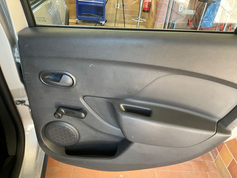 Dacia Sandero 0.9 TCe Stepway Ambiance 2013 – снимка 38