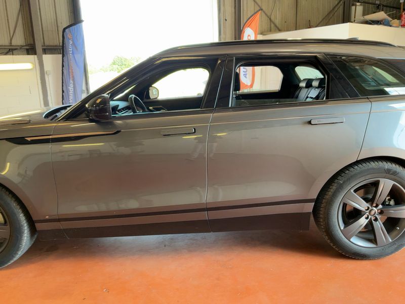 Land Rover Range Rover Velar 2.0 Diesel S R-Dynamic 2019 – снимка 4