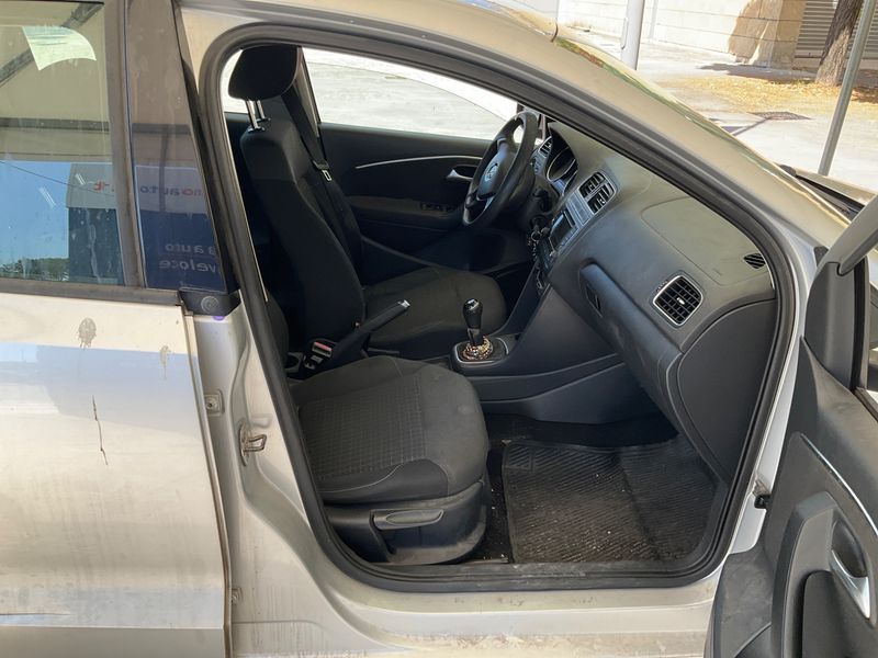 Volkswagen Polo 1.4 TDI Comfortline BlueMotion Tech 2015 – снимка 3