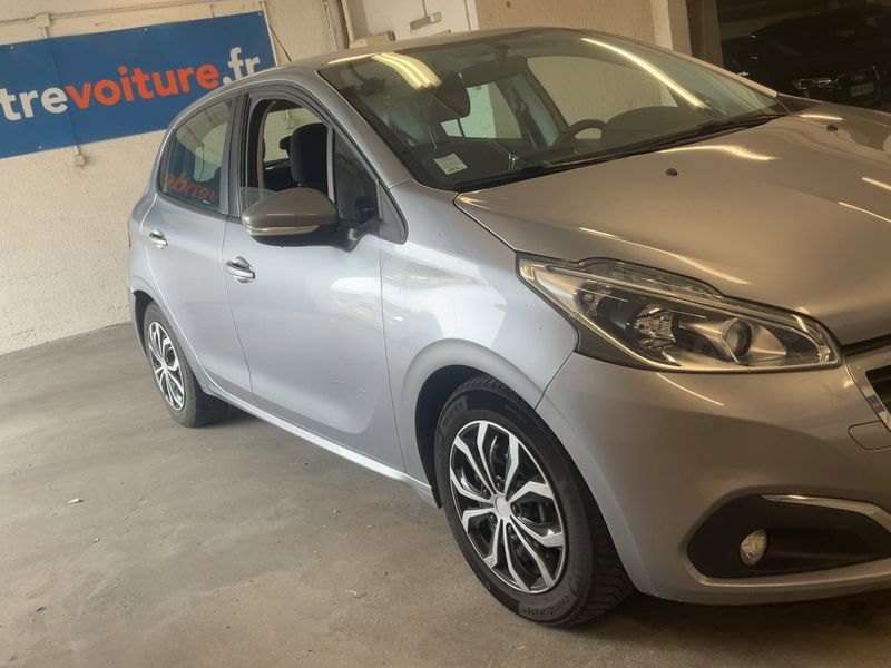 Peugeot 208 1.5 Blue-HDi Active 2019 – снимка 12