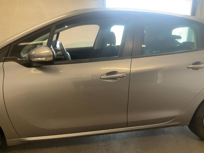 Peugeot 208 1.5 Blue-HDi Active 2019 – снимка 4