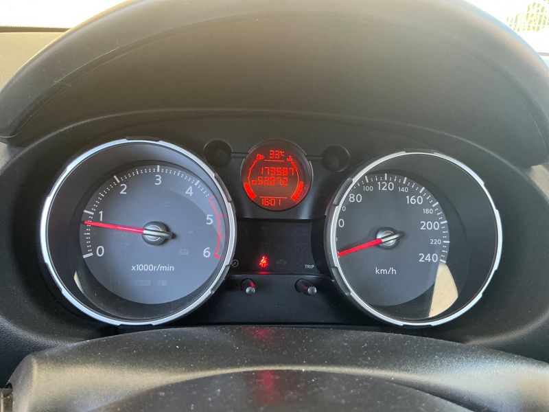 Nissan Qashqai 1.5 dCi Visia 2010 – снимка 4
