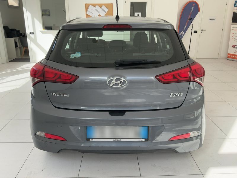 Hyundai i20 1.1 CRDi Classic 2015 – снимка на щета