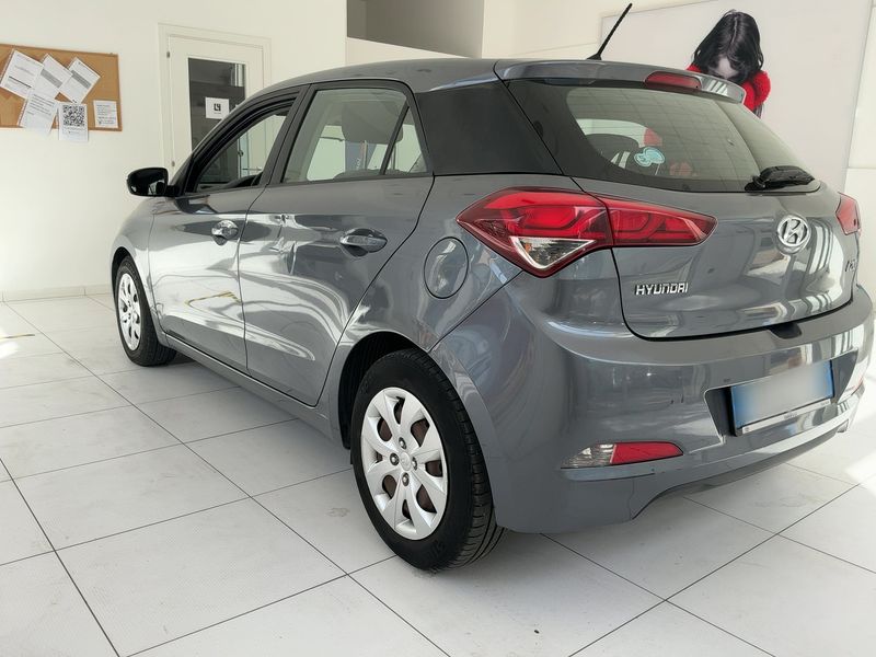 Hyundai i20 1.1 CRDi Classic 2015 – снимка на щета