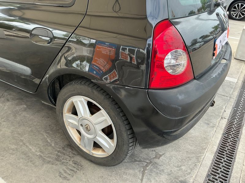Renault Clio 1.5 dCi Tech-Run 2005 – снимка 38
