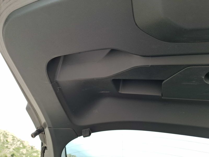 Peugeot 2008 1.2 PureTech Allure 2020 – снимка 51
