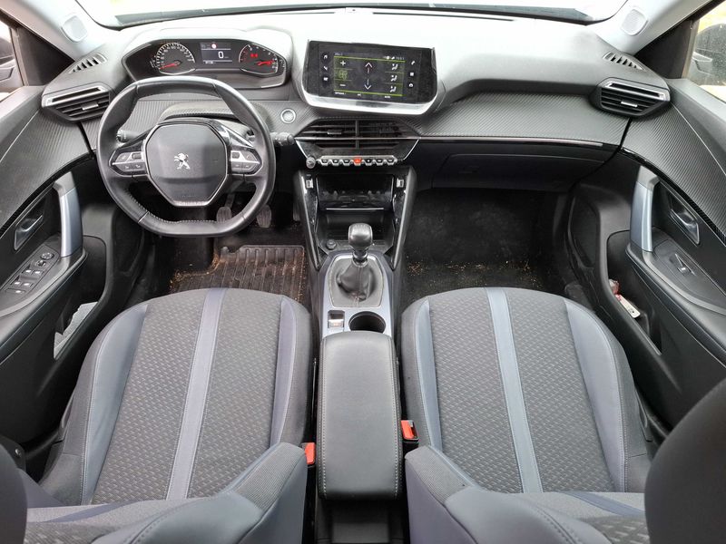 Peugeot 2008 1.2 PureTech Allure 2020 – снимка 11