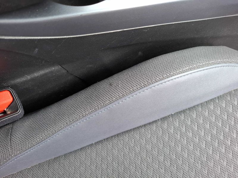 Peugeot 2008 1.2 PureTech Allure 2020 – снимка 42