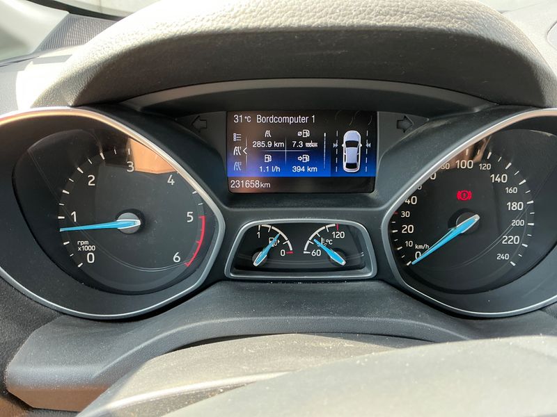 Ford C-Max 1.5 TDCi Titanium 2015 – снимка 4