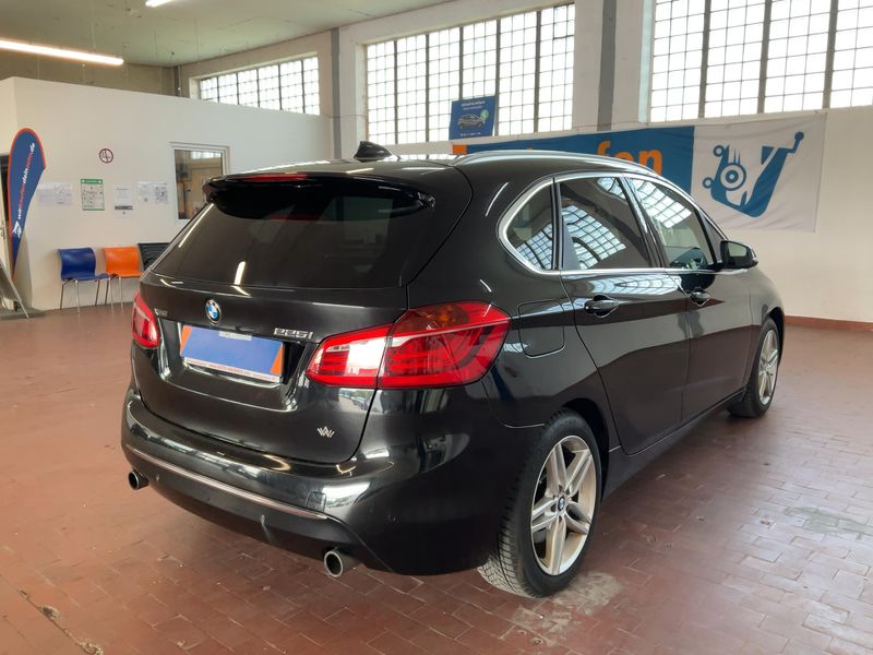 BMW 2er 225i Active Tourer xDrive Luxury Line 2015 – снимка 8