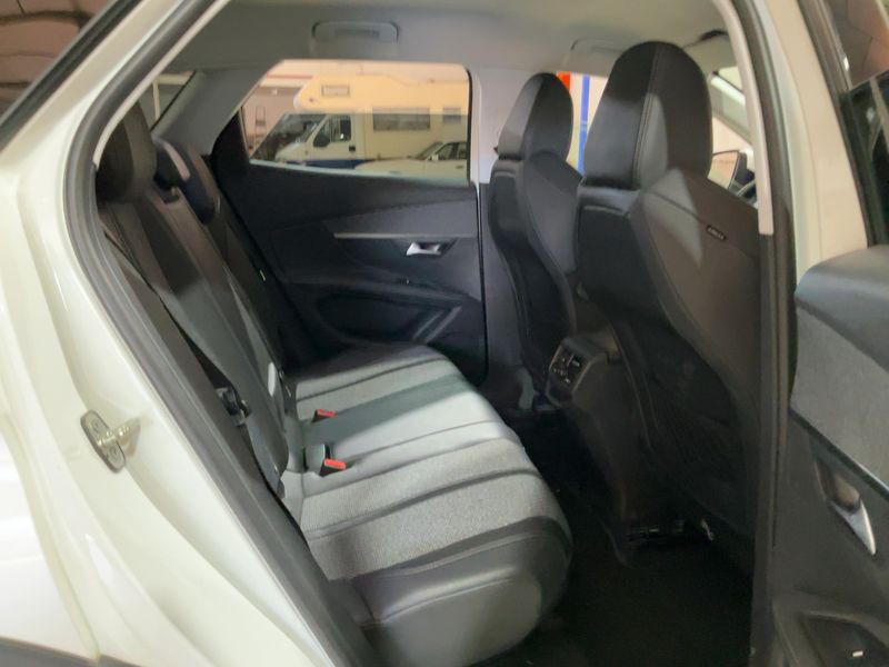 Peugeot 3008 1.6 Blue-HDi Allure 2017 – снимка 19