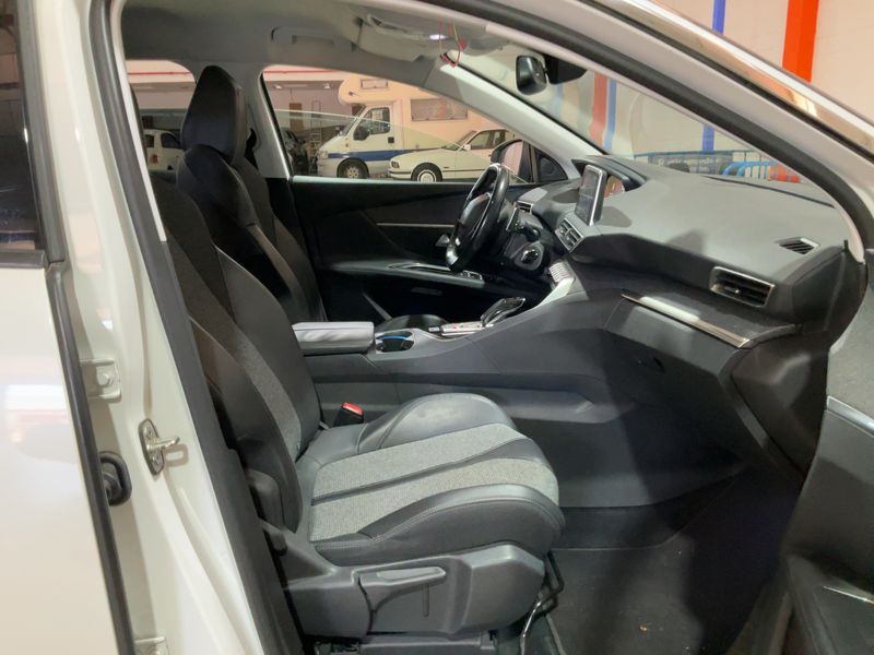 Peugeot 3008 1.6 Blue-HDi Allure 2017 – снимка 16