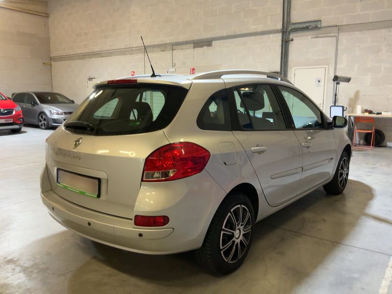 Renault Clio 1.2 Night & Day 2011 – снимка 8