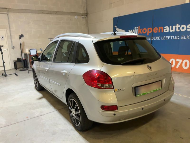 Renault Clio 1.2 Night & Day 2011 – снимка 6