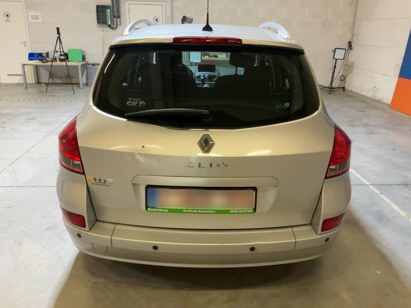 Renault Clio 1.2 Night & Day 2011 – снимка 7