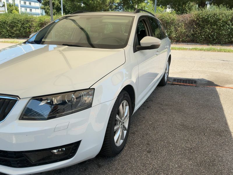 Skoda Octavia 2.0 TDI Executive 2016 – снимка 2