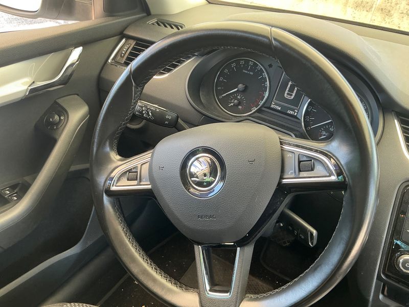 Skoda Octavia 2.0 TDI Executive 2016 – снимка 22