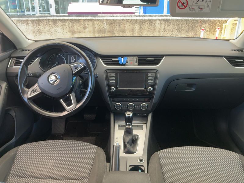 Skoda Octavia 2.0 TDI Executive 2016 – снимка 17