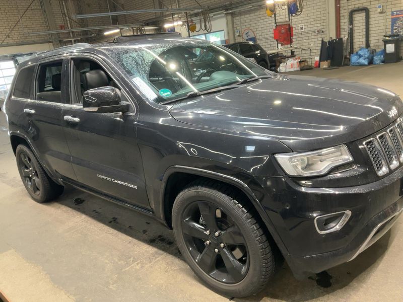 Jeep Grand Cherokee 3.0 CRD Overland 2015 – снимка 12