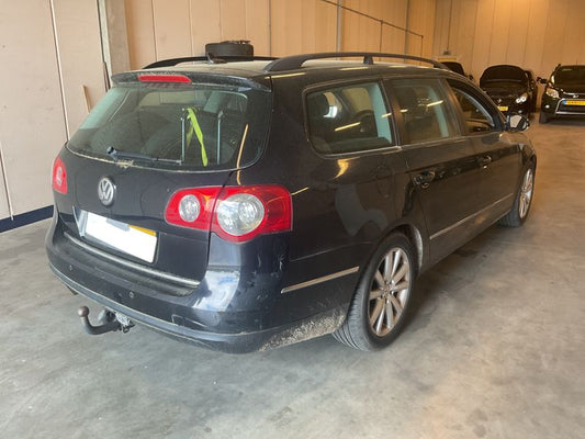 Volkswagen Passat 2.0 FSI Sportline 2007 – снимка 2